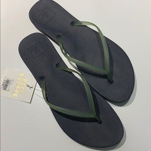 Reef Escape Lux flip flops